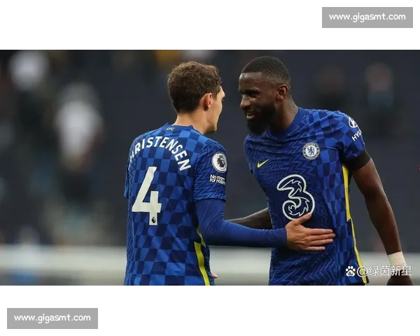 南安普顿 800 万欧报价科隆前锋唐斯 夏窗首签锁定美国新星