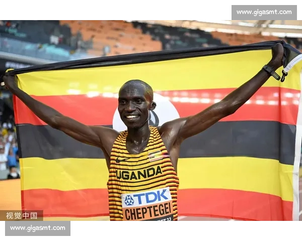 缅甸新星约书亚・万三周连捷 锁定 UFC 蝇量级冠军挑战权