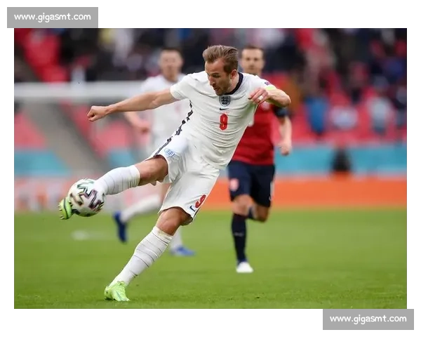 叉车工门将丢 10 球仍获拜仁点赞：业余门将的世俱杯坚守